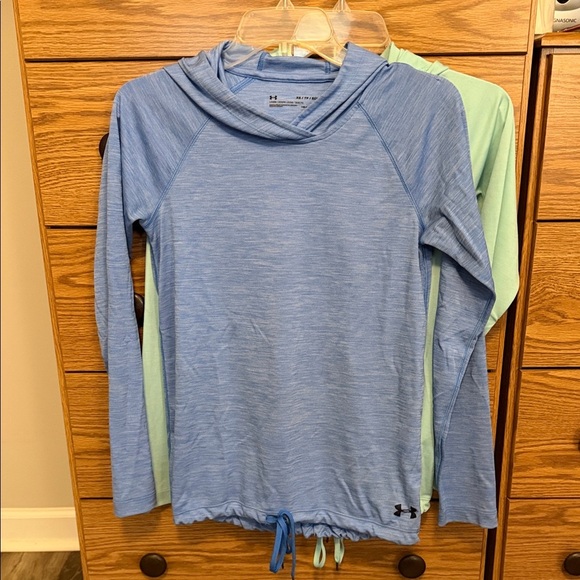 Under Armour Light Blue and light green Hooded Long Sleeve Top - Picture 2 of 6